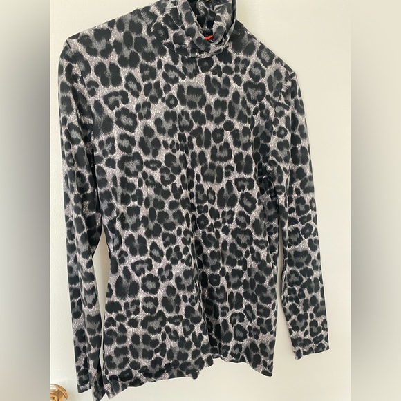 Leopard Print Turtle Neck Top - Picture 1 of 7